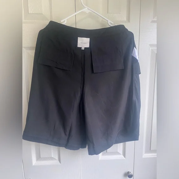 New Reformation Drew Low Rise Short - Picture 8 of 11